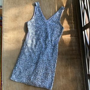 Marinblu sequined silver dress